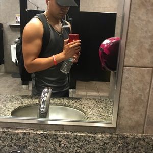 Meet your Posher, Carlos